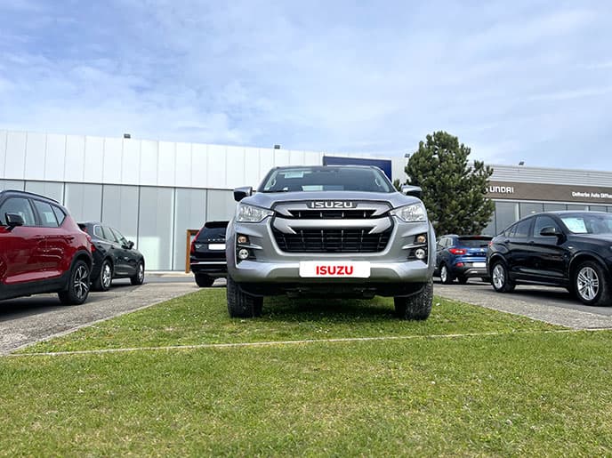 Isuzu Reims